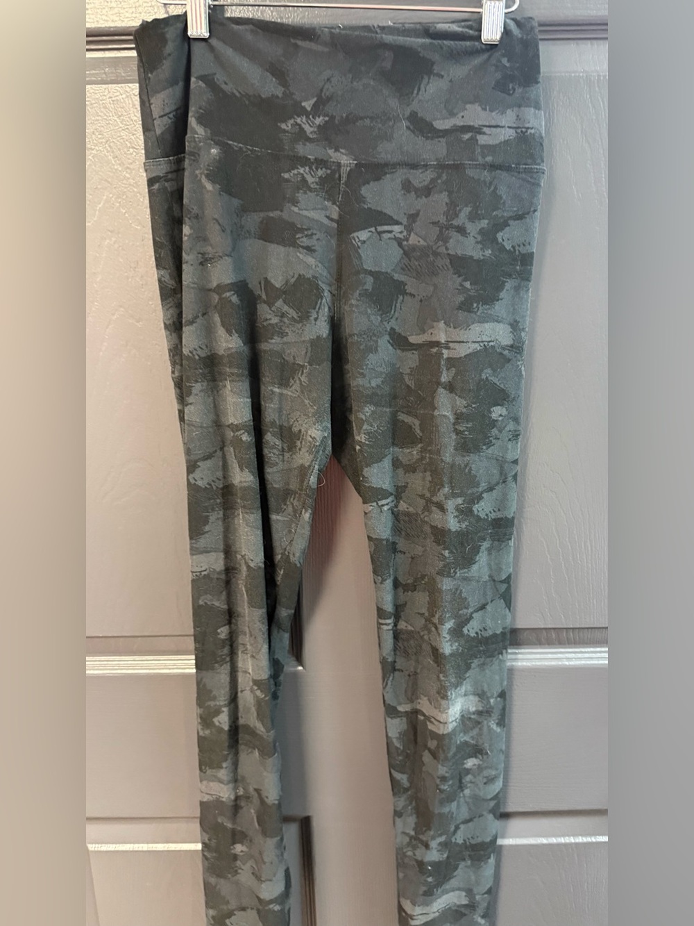 Everyday High-Rise Camo Leggings